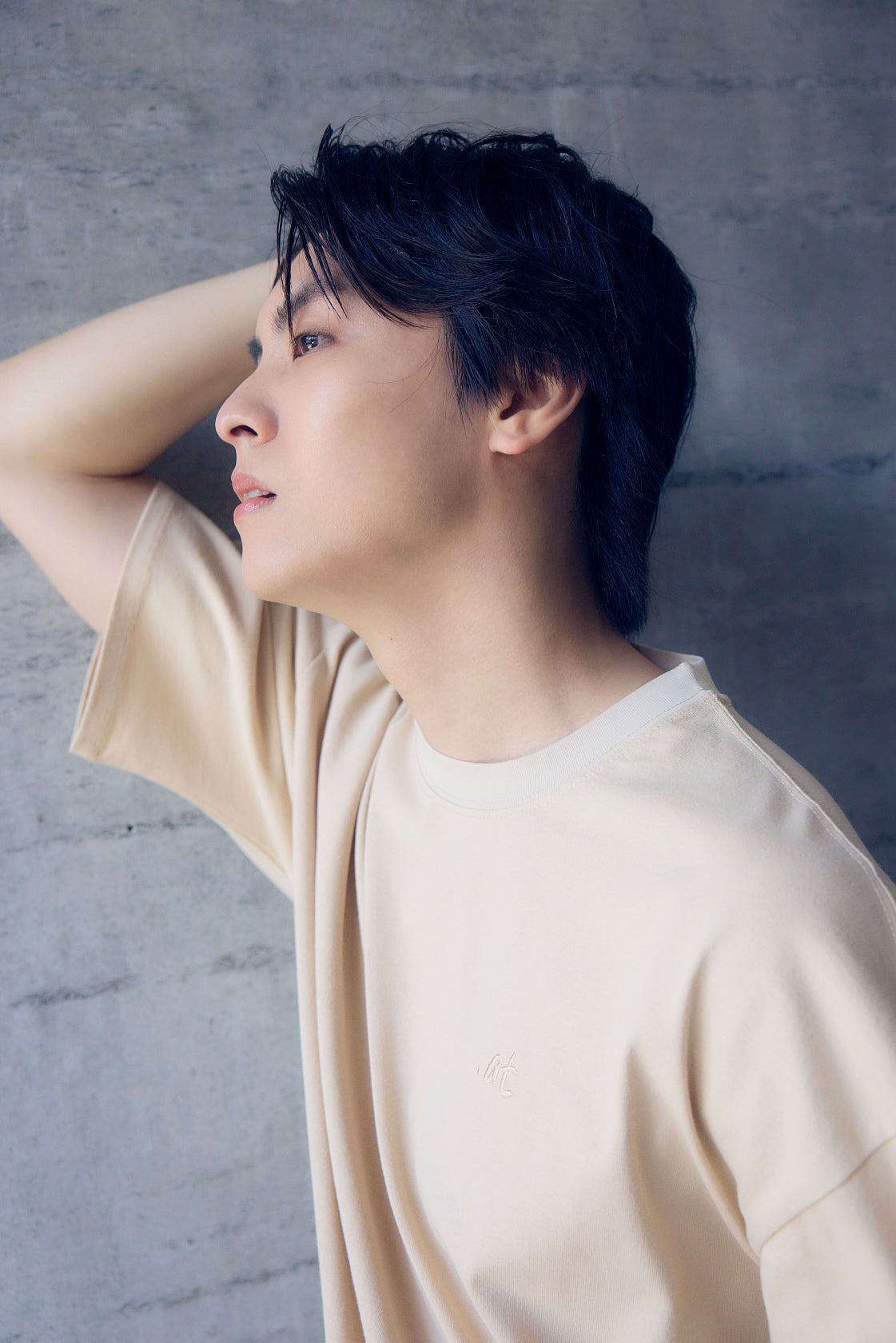 【数量限定】.at-Stripe Tape T-Shirt - Beige