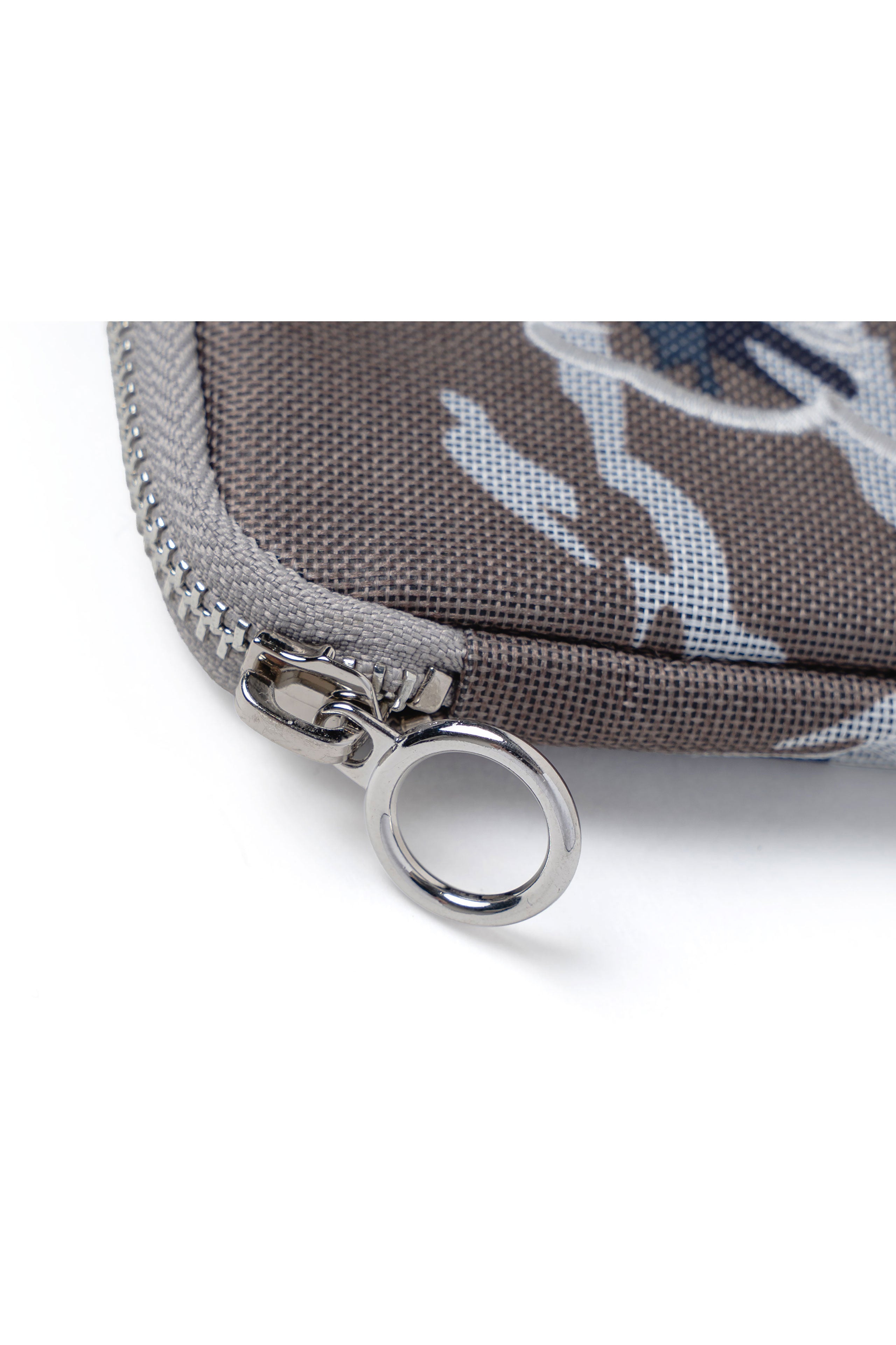 .at - Jewelry Pouch - Camo