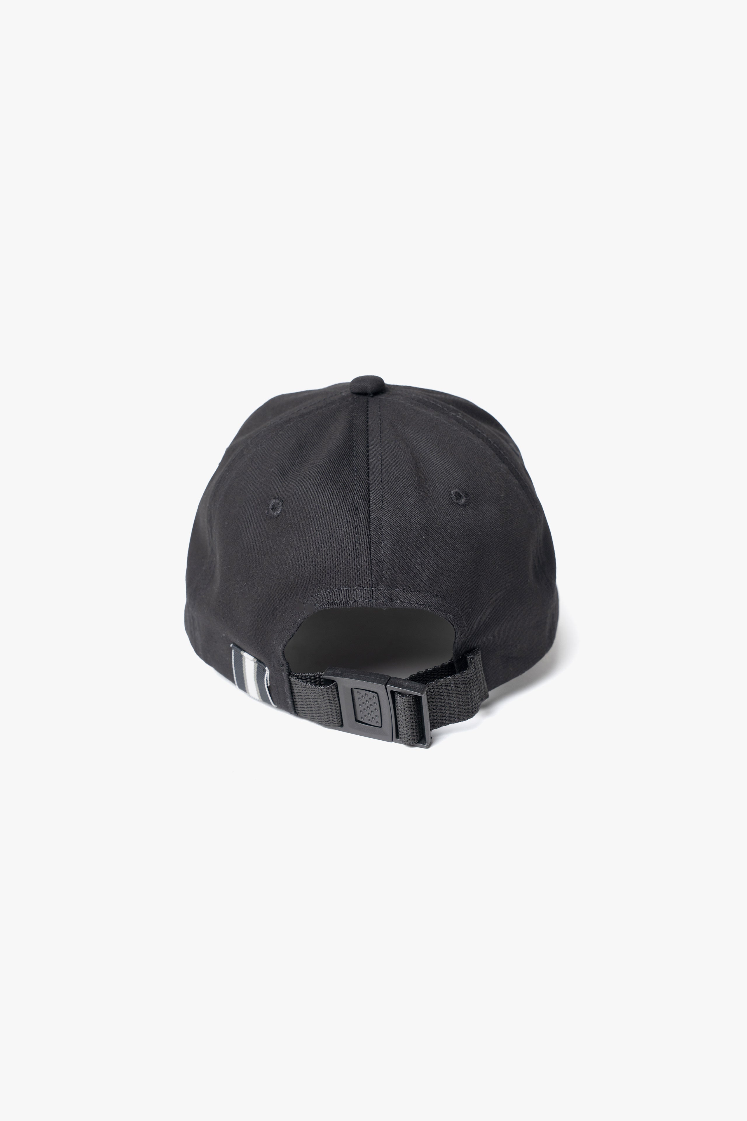 【数量限定】.at-Stripe Tape Logo Cap