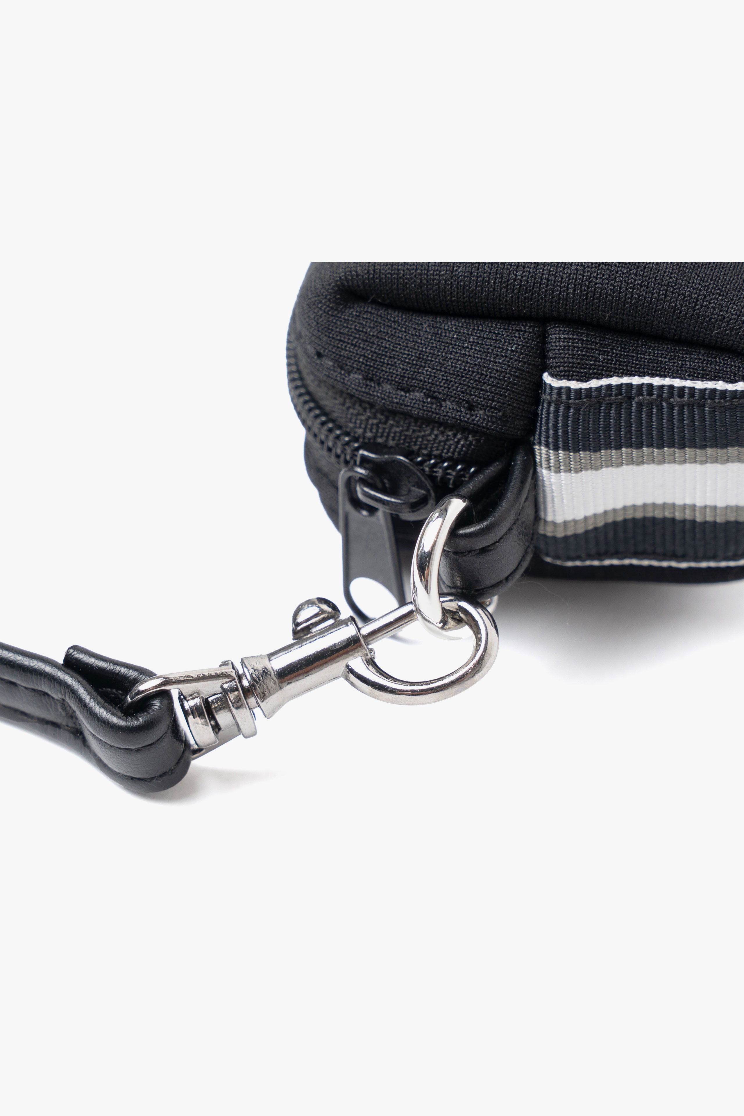 【数量限定】.at-Stripe Tape Square Pouch Nano - Black