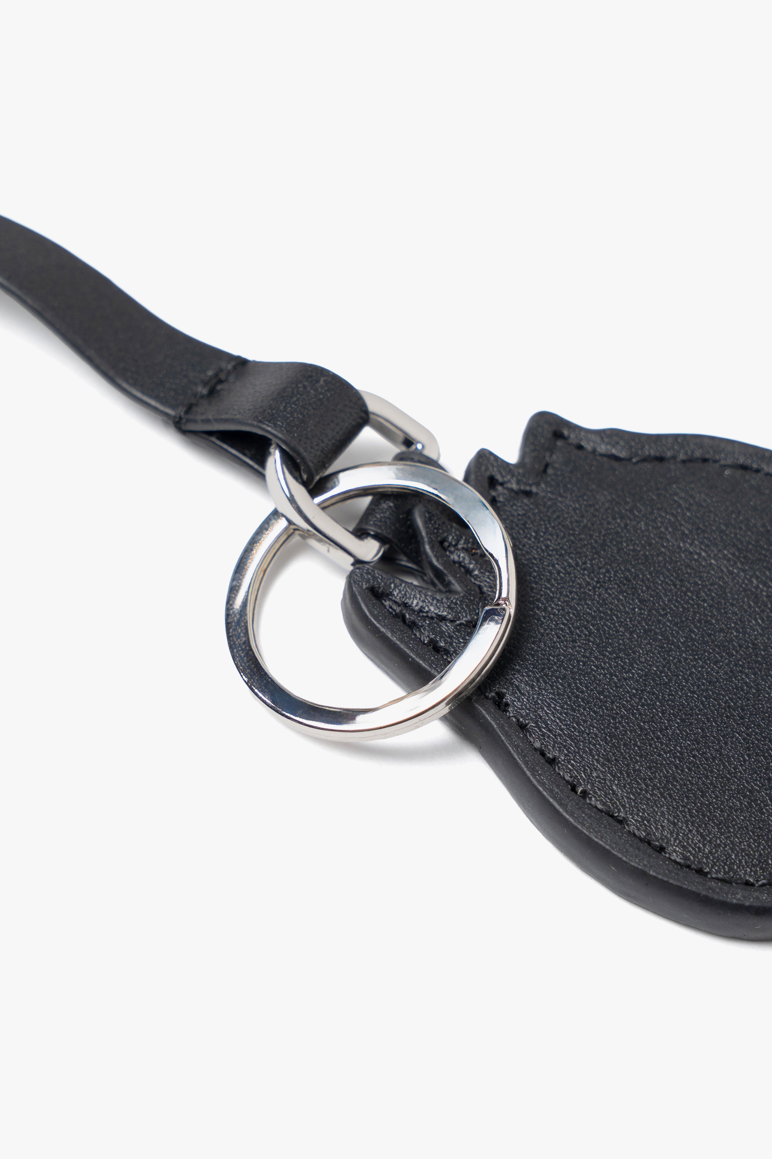 【数量限定】.at-ADORA key ring Charm - Black