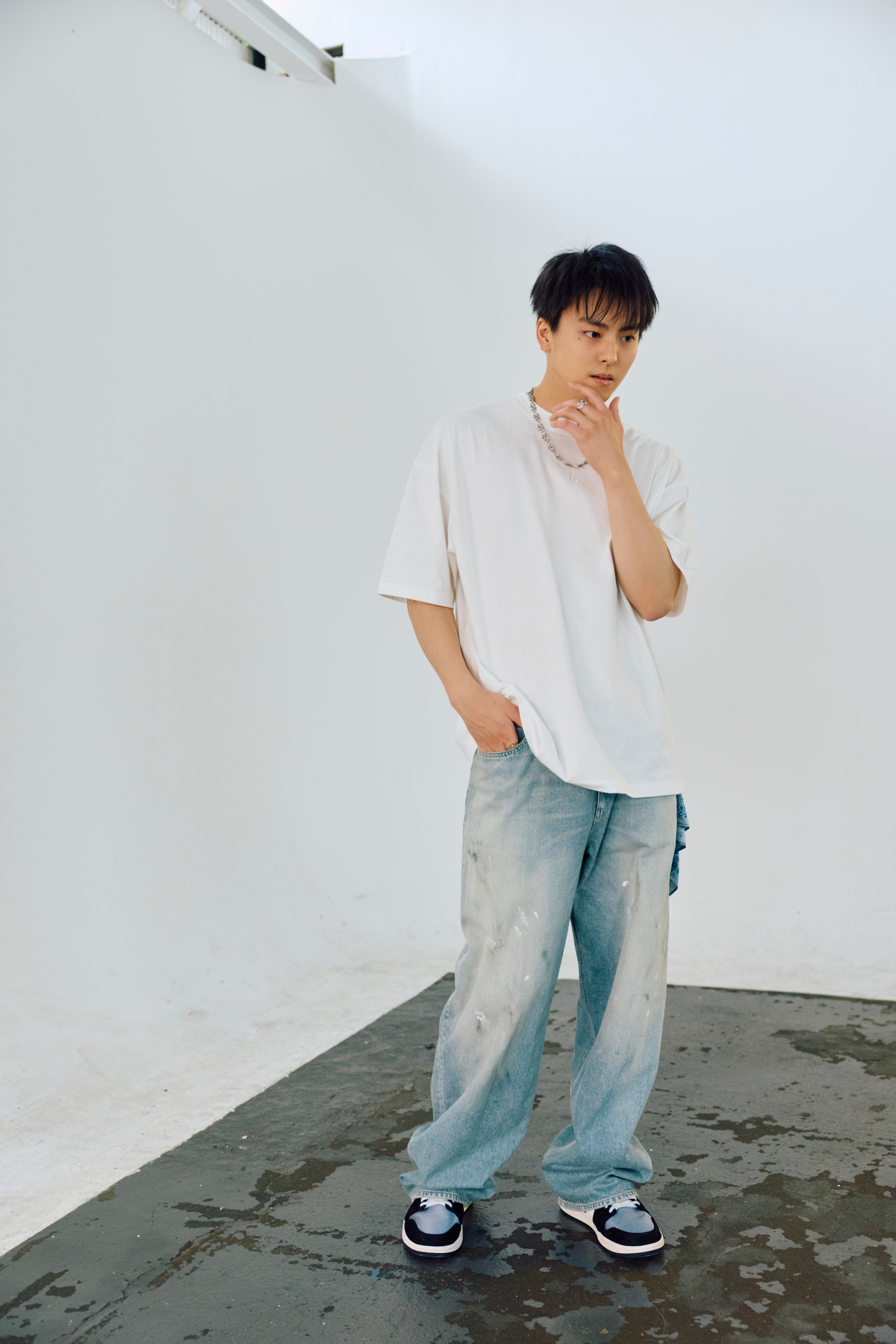 .at - New Basic T-Shirt - Off White
