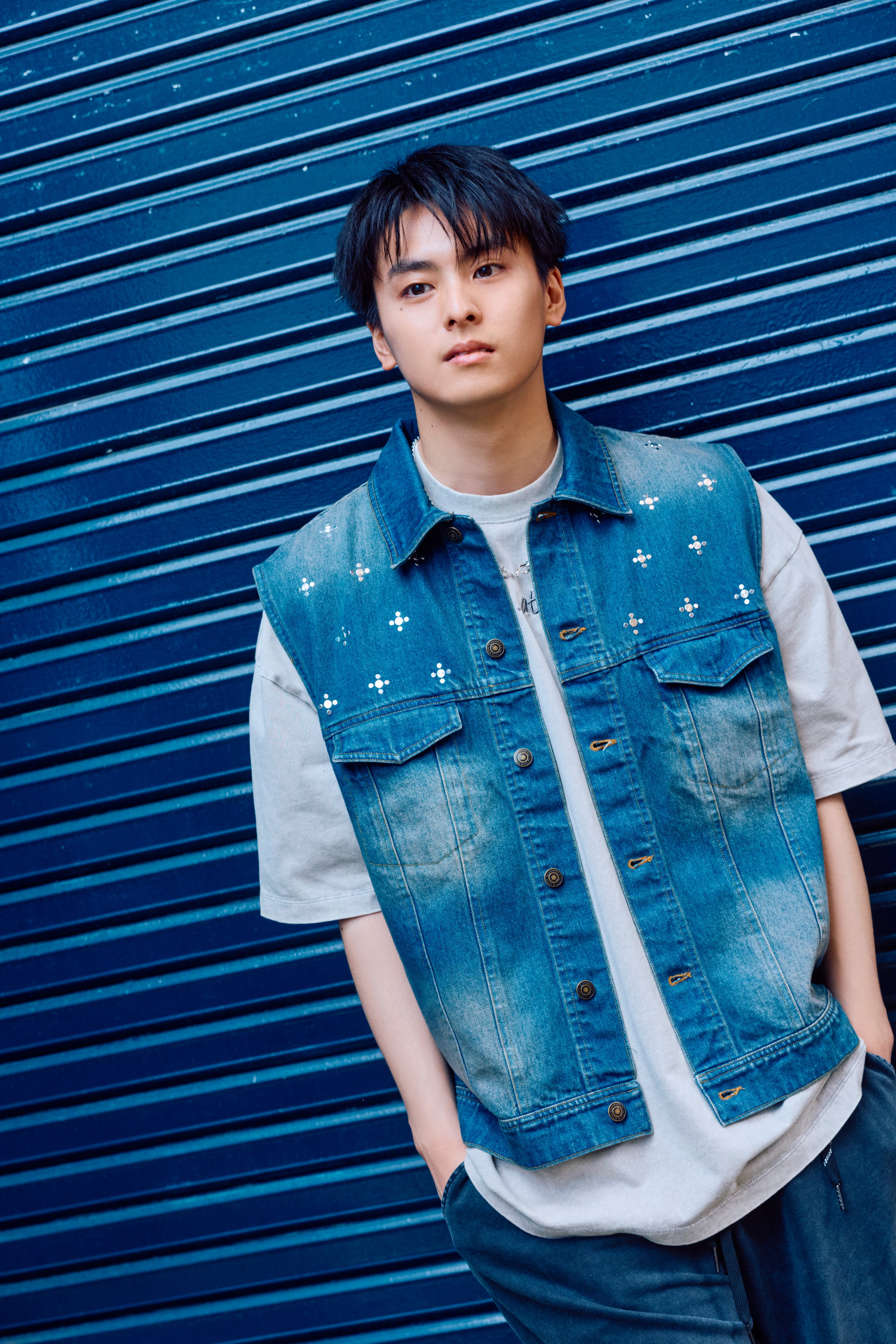 .at - Sleeveless Denim Jacket - Wash Indigo