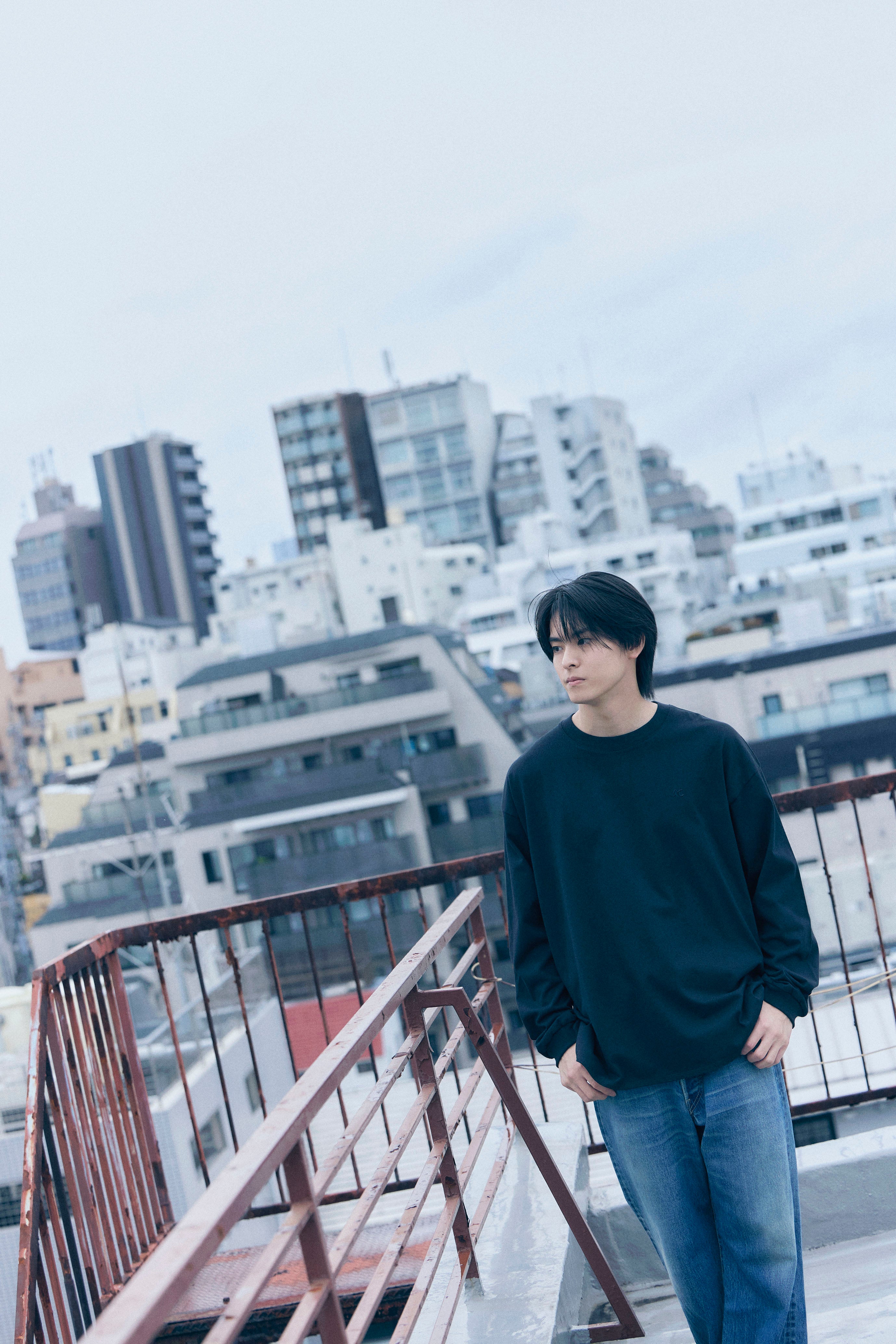 .at-Stripe Tape Long Sleeve T-Shirt - Black