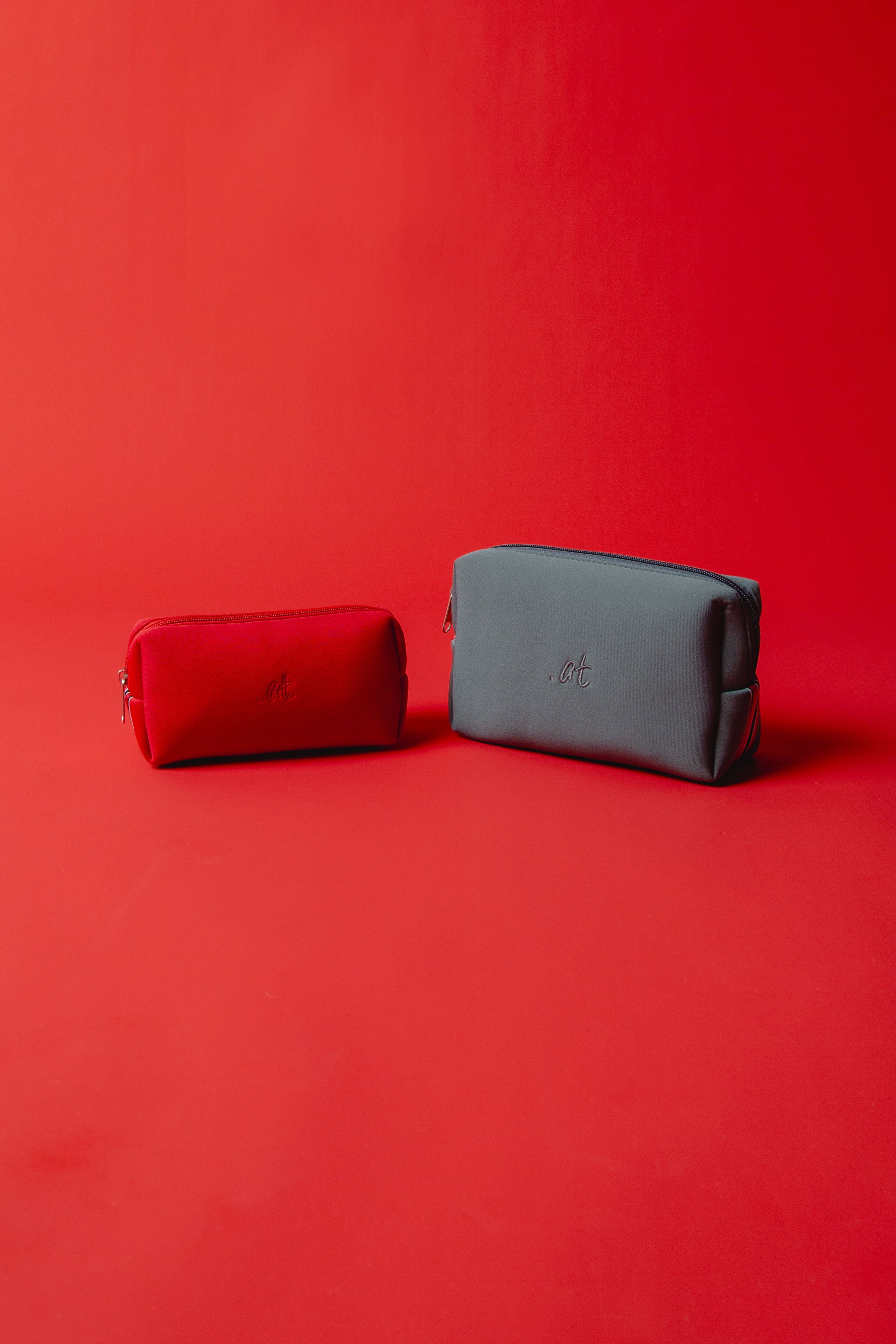 【数量限定】.at-Stripe Tape Square Pouch L - Gray