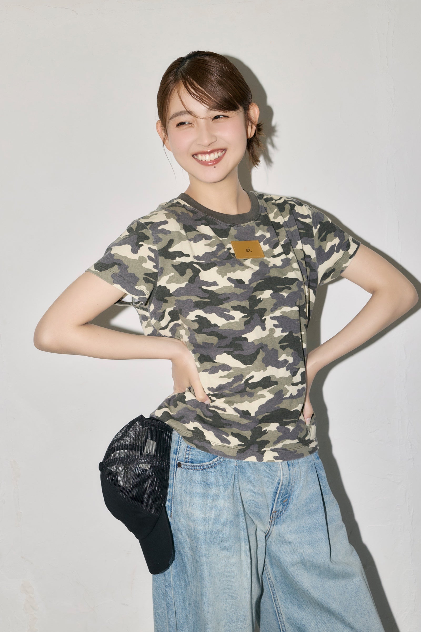 .at - Camouflage Ladies T-Shirts - Beige Camo 01
