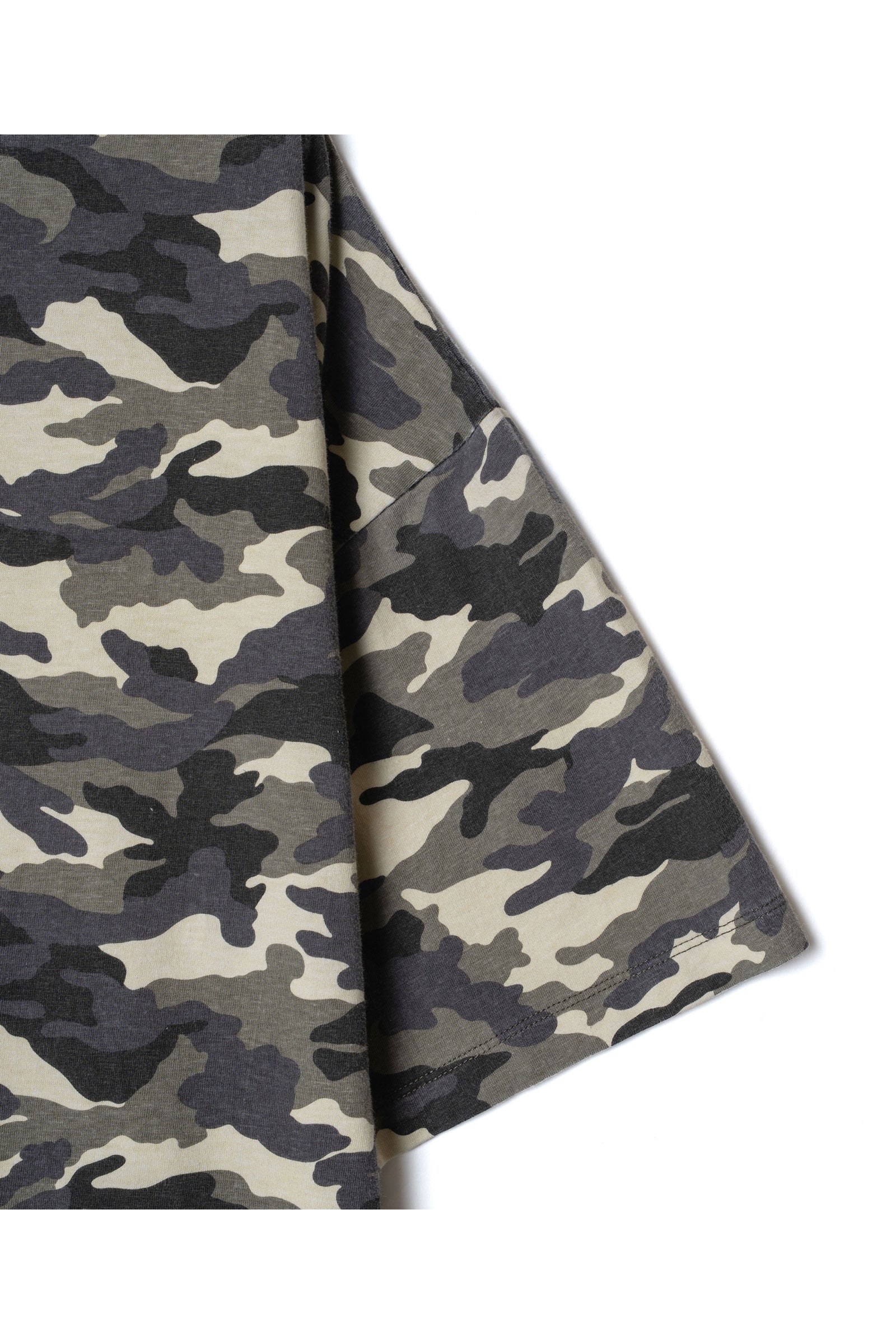 .at - Camouflage T-Shirts - Beige Camo 07