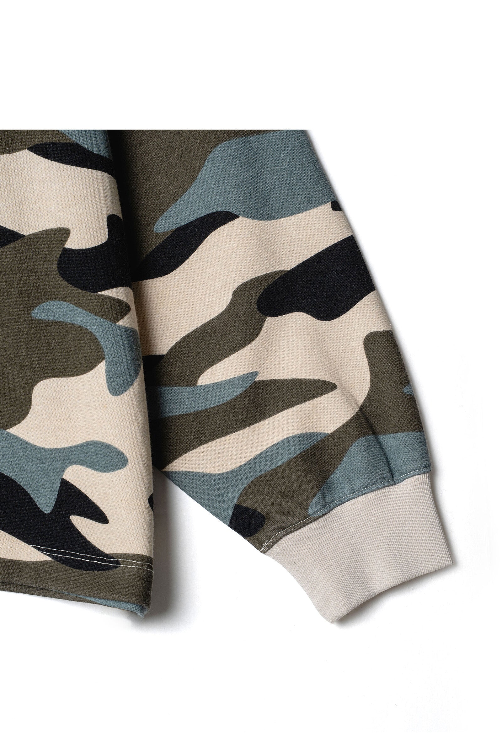 .at - Camouflage Oversize Long Sweatshirt - Camo 05