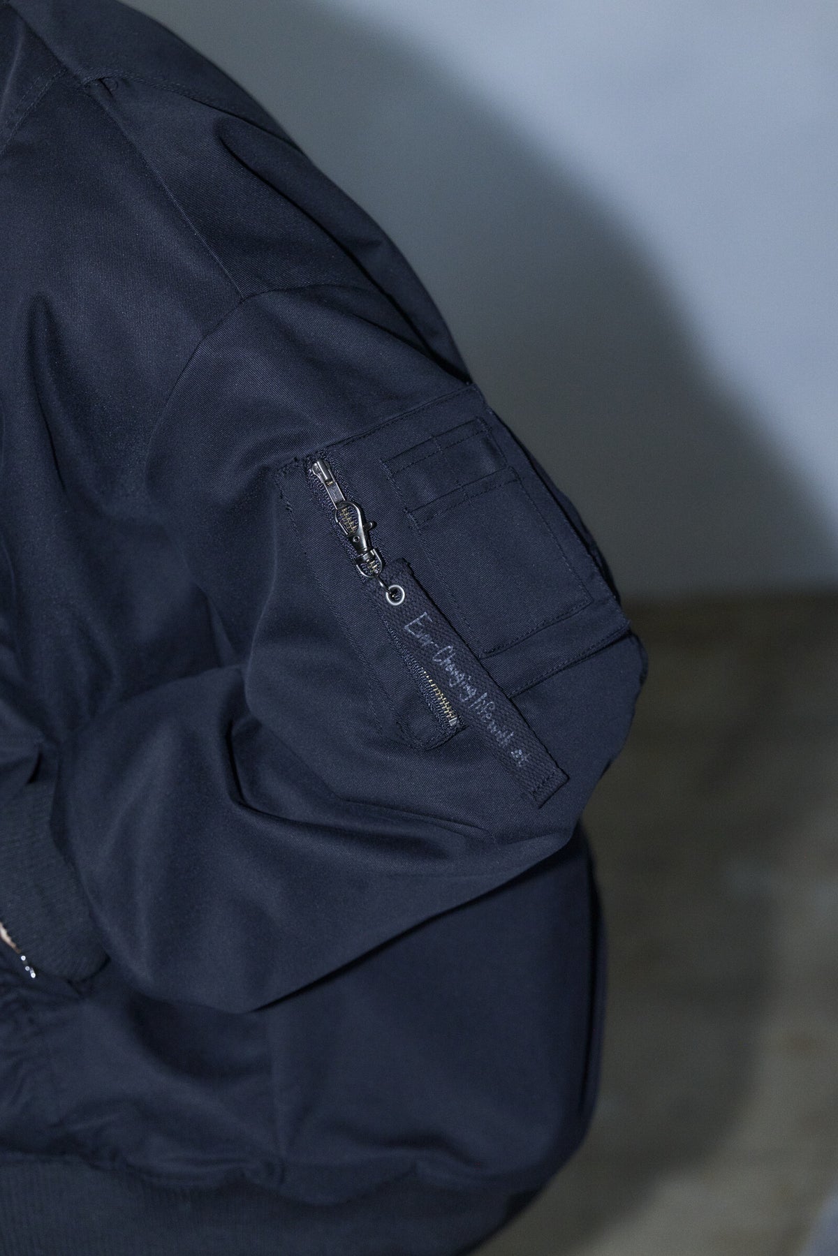 .at - MA-1 BOMBER JACKET - Black 07