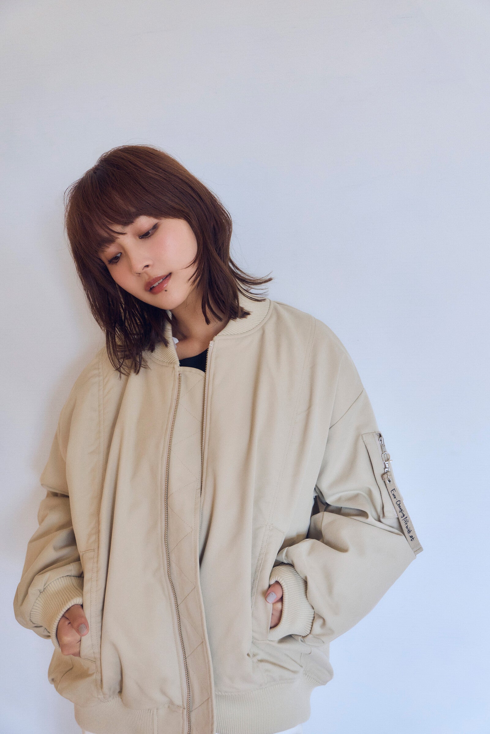 .at - MA-1 BOMBER JACKET - Greige