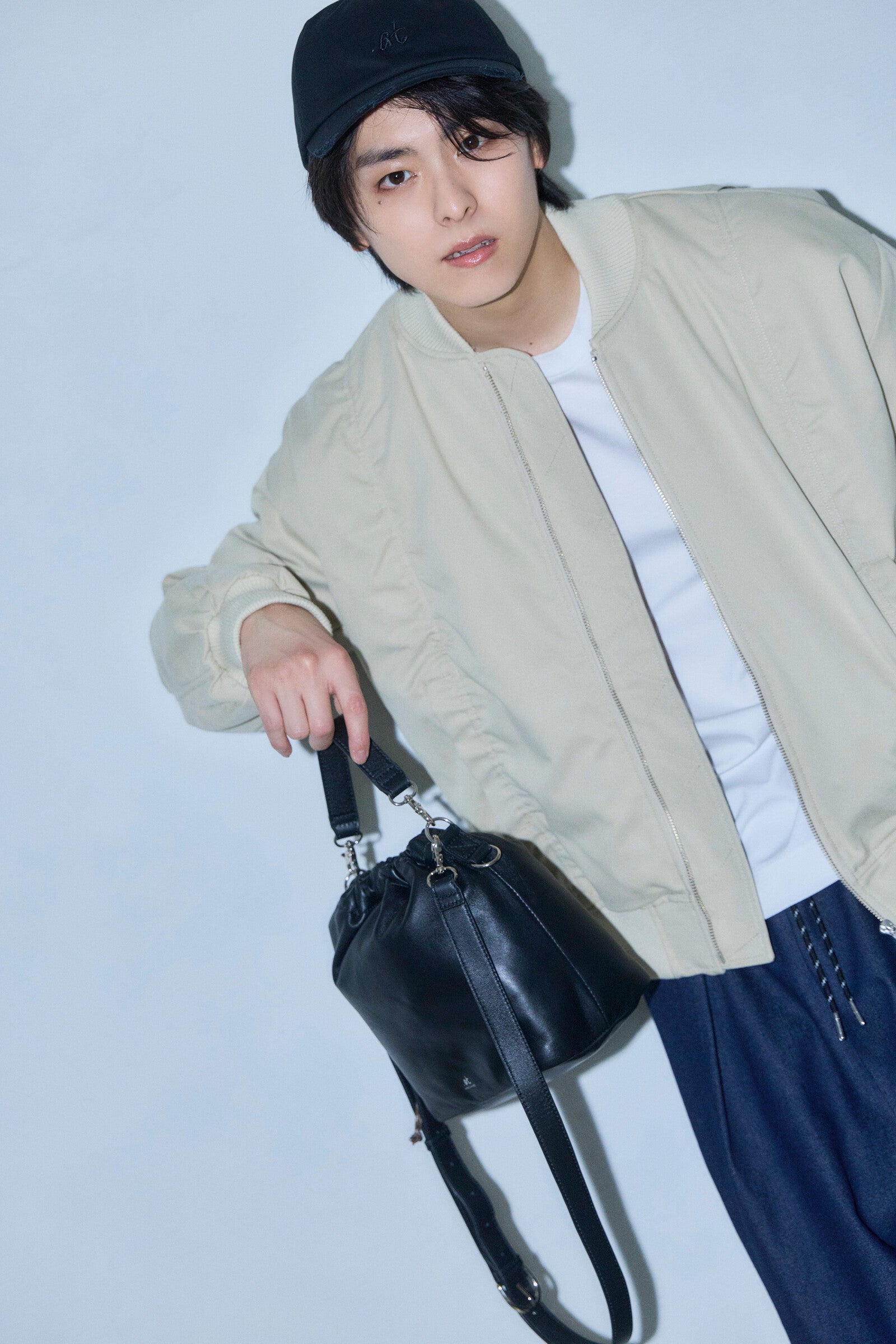 .at - Drawstring Bucket Bag - Black