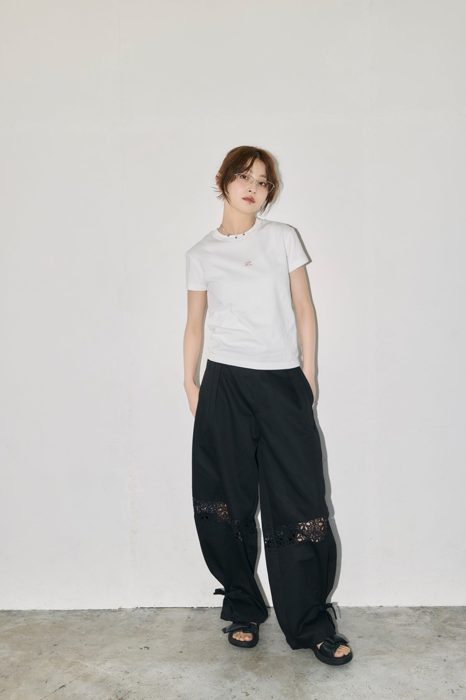 .at - Lace Switching Buggy Pants - Black 01