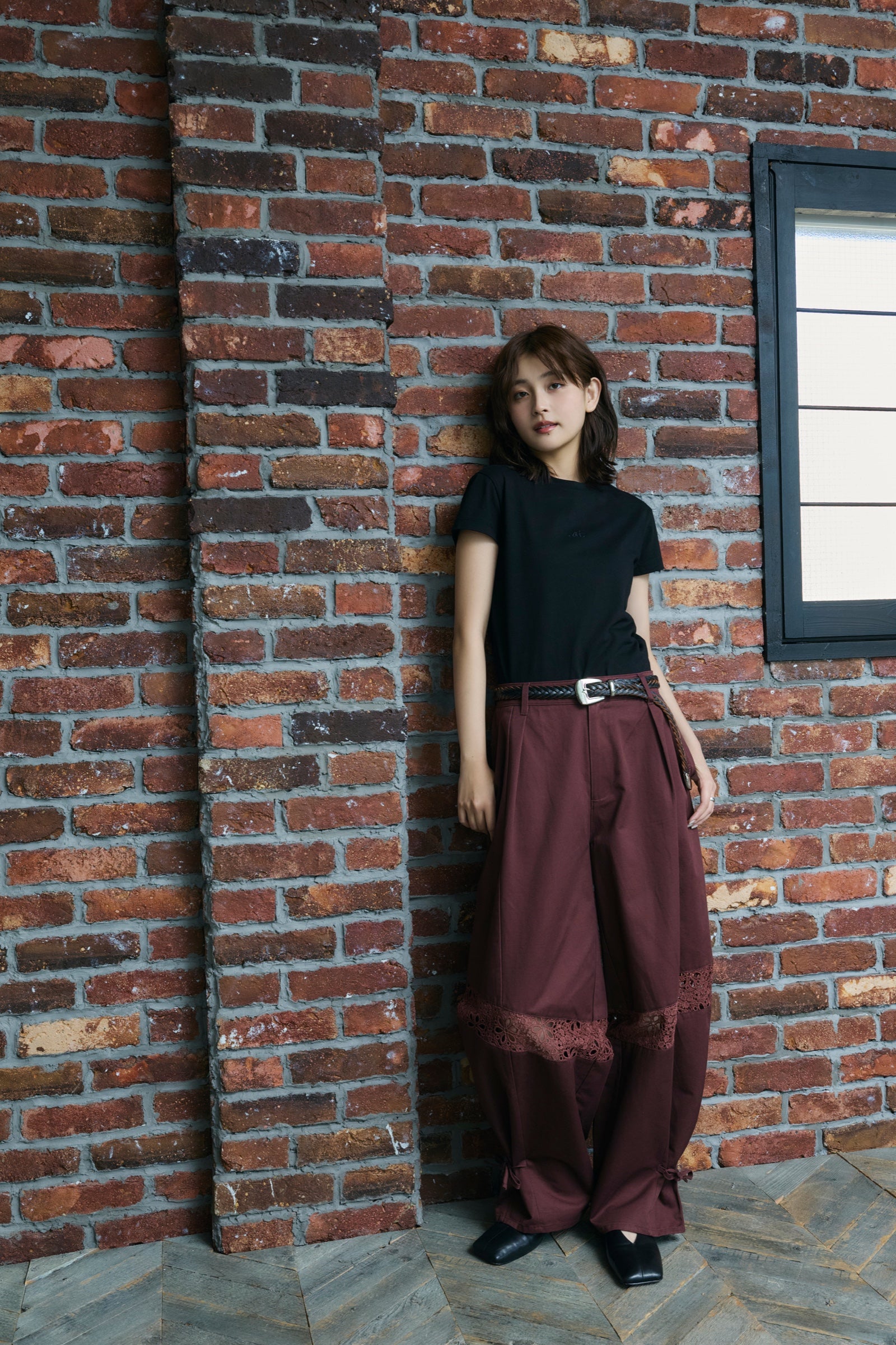 .at - Lace Switching Buggy Pants - Bordeaux 01